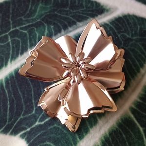 Gold Tone Metal Flower Brooch